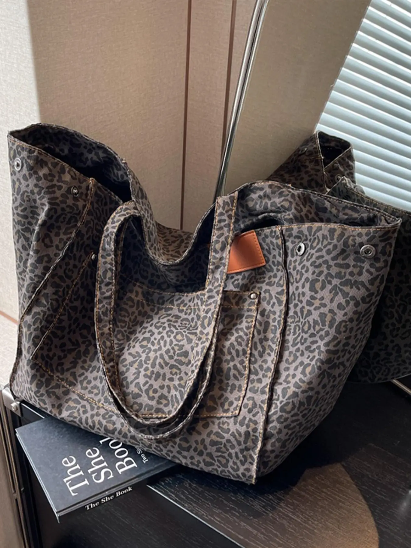 Fashion Leopard Pattern Tote Bag, Casual Large Capacity Shoulder Bag for Women, Trendy Versatile High-quality Daily Commuting Bag, Girl Fashionable Sh