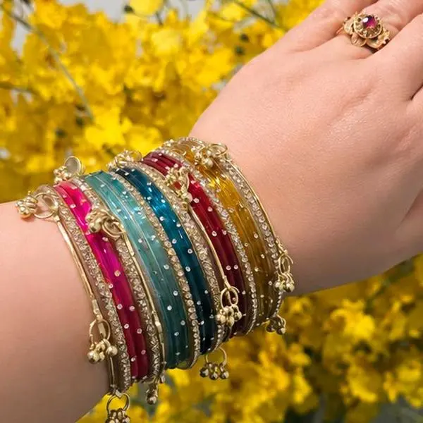 Women's Beautiful Glass Bangles with 4 Gold Kashmeri Gungroos