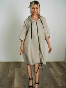 Breezy Chic Hooded Zip Jacket, Casual Chic Windbreaker Coat, Loose Fit Street Style Hoodie Jacket, Lightweight Zip-Up Windbreaker, Everyday Comfort Hooded Jacket, Relaxed Fit Batwing Sleeve Coat, Effortless Style Zip-Up Jacket