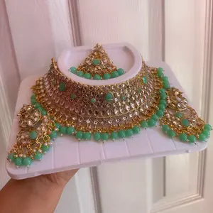 Green Jewelry Set