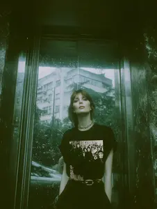 "Frozen Icon" Tee