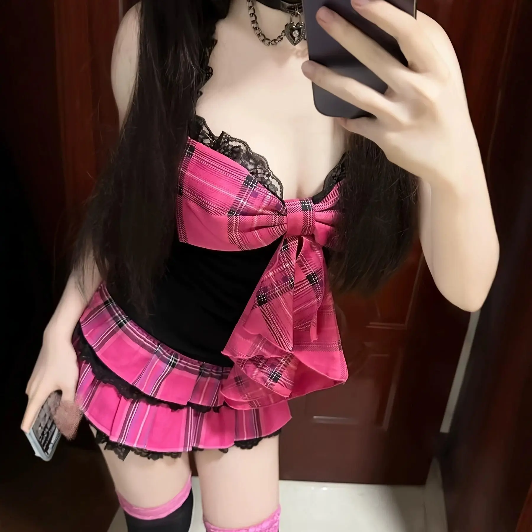 Retro Plaid Bow‑Accent Cami Two‑Piece Outfit, Lace Trim Y2K Ruffled Mini Skirt Set