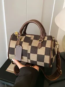 Small niche design lightweight and versatile retro texture shoulder bag, simple casual daily crossbody bag, color blocked bird patterned handbag, suitable for shopping, commuting, work, daily outings, and parties