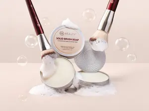 BK Beauty Solid Brush Soap with Cleaning Pad
