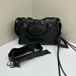 Pre-owned Balenciaga Lambskin Crossbody Bags City Mini Black