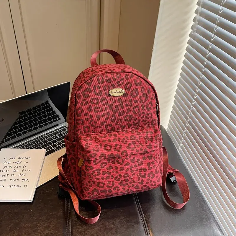 Spring New Fashionable Leopard Print Backpack Women Stylish Trendy Shoulder Bags for Students Casual and Versatile Commuting Bag