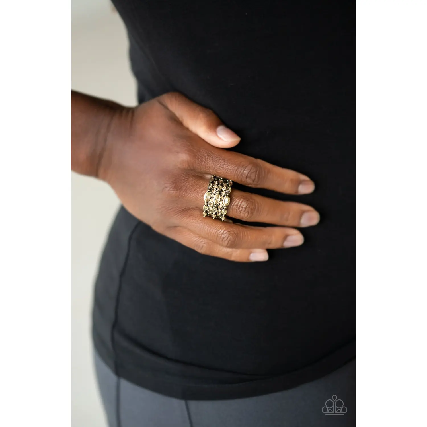 Diva Diadem - Brass Ring - Paparazzi