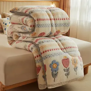 1pc Thickened Warm Splicing Quilt for Home Luxury Printed Lamb Hair Autumn and Winter Blanket Loose Polyester Quilt, Four Seasons Plus Double Bed Quilt, Quilted Polyester Quilt Core Bedding Soft and Comfortable, Floral Bedding
