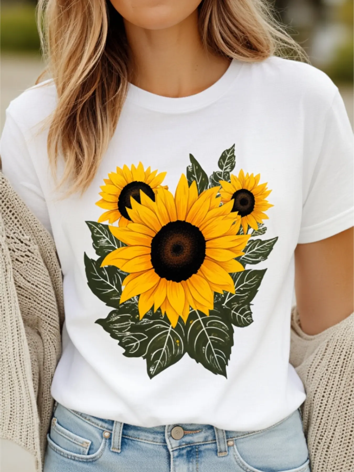 Quick-Dry Lightweight T-Shirt with Sunflower Print - Short Sleeve Crew Neck Casual Summer Blouse Top Regular Fit for Daily Wear & Outdoor Machine Washable Suitable for Year-Round Comfortable Outfits