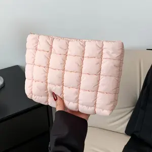 Aesthetic Quilted Cloud Pouch, Minimalist Padded Clutch Bag, Versatile Cosmetic & Electronics Organizer, Trendy Fluffy Storage Bag for Girls & Students-YY0