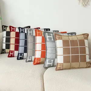 1pcs-2pcs High-End Cozy H Pillowcase Patio Furniture Decor,Ultra-Soft Cushion Cover, Ins Style, Ideal For Office Nap Sofa,Bed,Travel,Camping, All Seasons,Best Gift For Friends And Family.Not Including Pillow Core