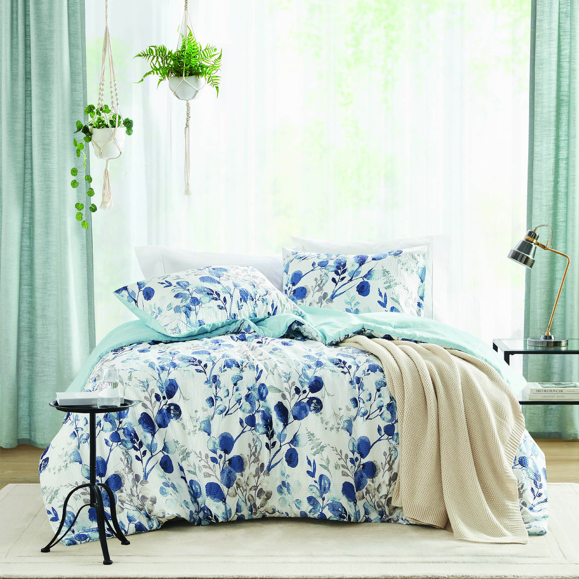 Floral Print Reversible Comforter Set, Microfiber Comforter Sets, Lightweight All Season Farmhouse Bedding, Matching Shams, 3 Piece, Santos