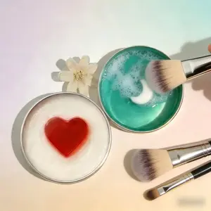 Natural Animal Hair Makeup Brush Cleaner Soap with Silicone Cleaning Pad,Savon nettoyant pinceaux Solid brush cleaner 3.52oz/100g
