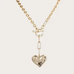 Heartline Glow – Hammered Heart Lariat Necklace in Gold
