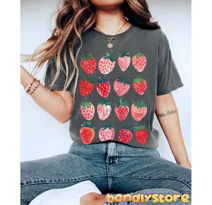 Comfort Colors Strawberry T-Shirt, Cute Cottagecore Summer Berries Graphic Tee, Trendy Oversized Casual Outfit, Stylish Vintage Gift Top, Everyday Appreciation Shirt Perfect for Nature Lover Fashion, Whimsical Garden Lifestyle