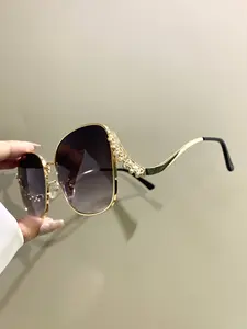 Women'S Elegant Fashion Square Large Frame Glasses, Metal Frame Fashion Decorative Eyeglasses, Novelty Diamond Metal Hinge Glasses, Trendy Beach Eyewear