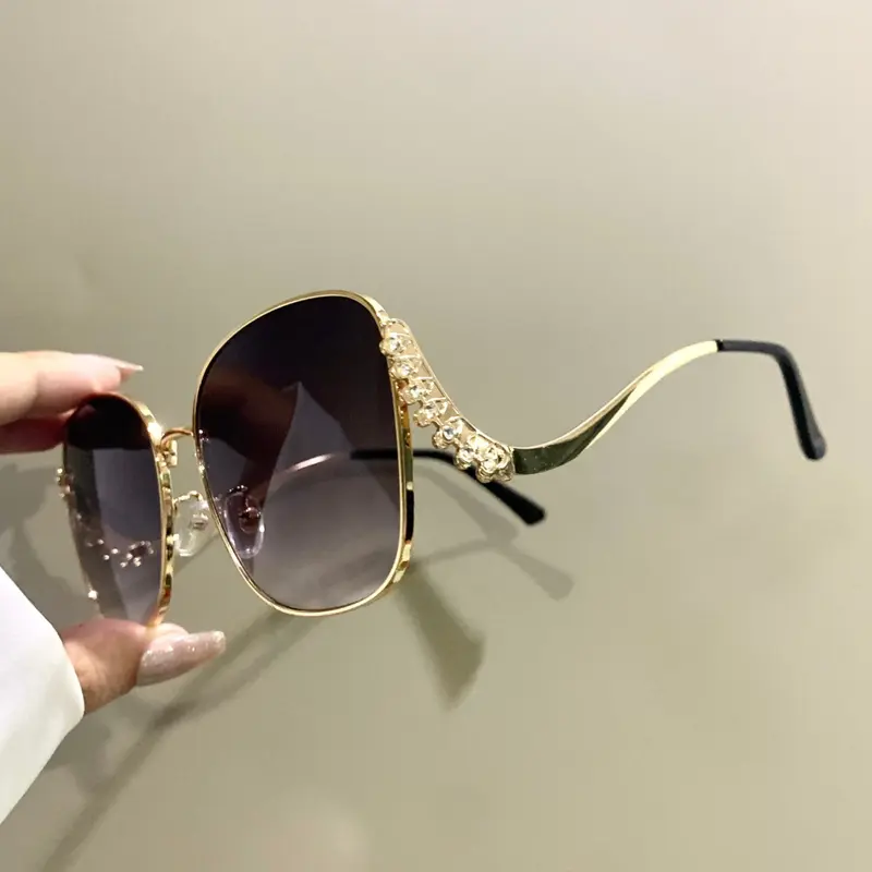 Women'S Elegant Fashion Square Large Frame Glasses, Metal Frame Fashion Decorative Eyeglasses, Novelty Diamond Metal Hinge Glasses, Trendy Beach Eyewear, Trending Glasses