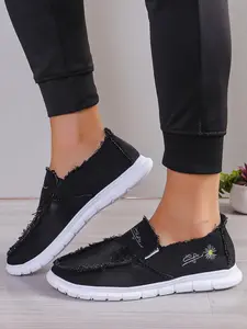 Women's Solid Color Slip on Walking Shoes, Lightweight Slip ons, Casual Comfortable Breathable Trendy Sports Shoes, Female All-match Round Toe Shoes for Daily Wear, Girl