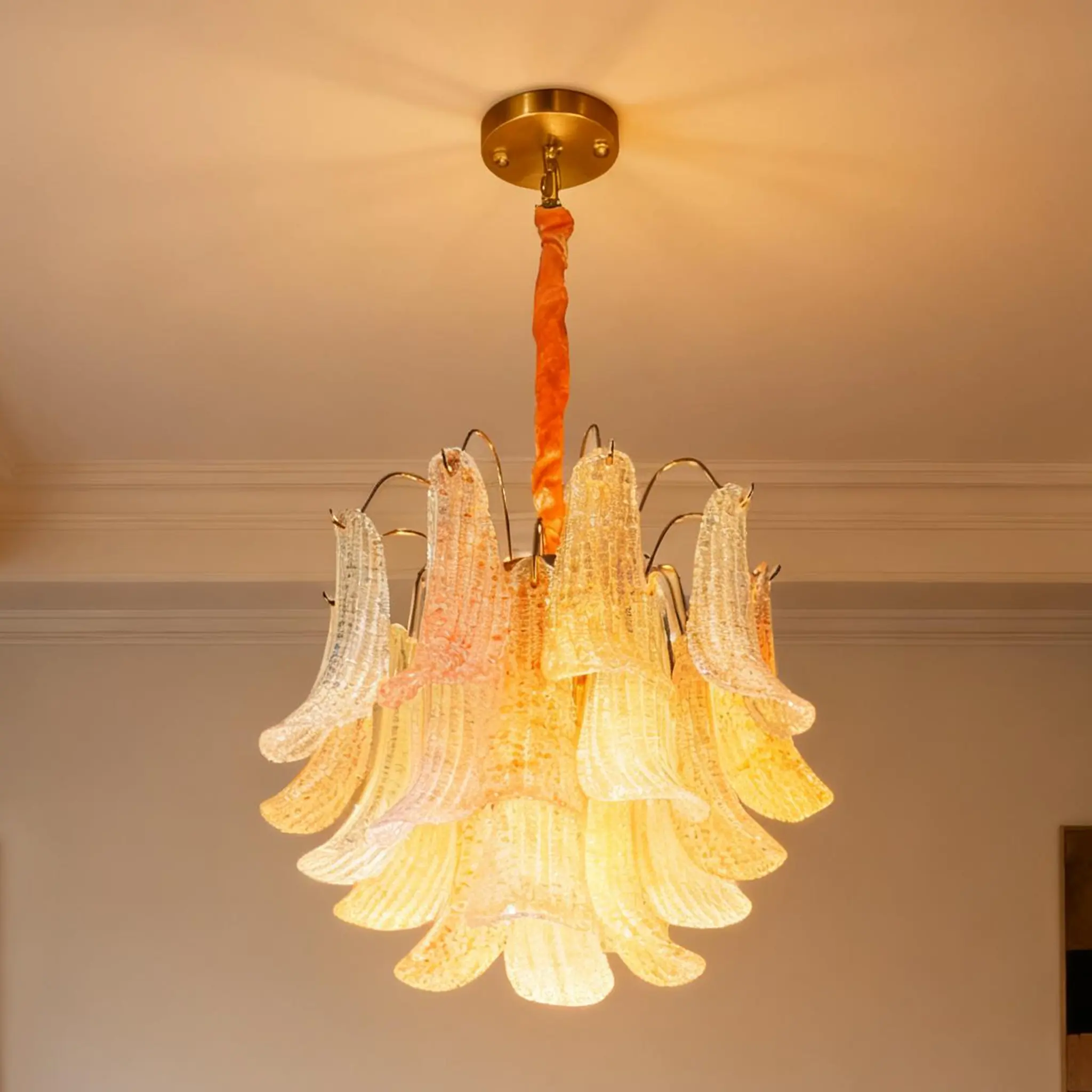 French-Inspired Luxury Petal Glass Chandelier for Living Room Villa Bedroom Dining Room