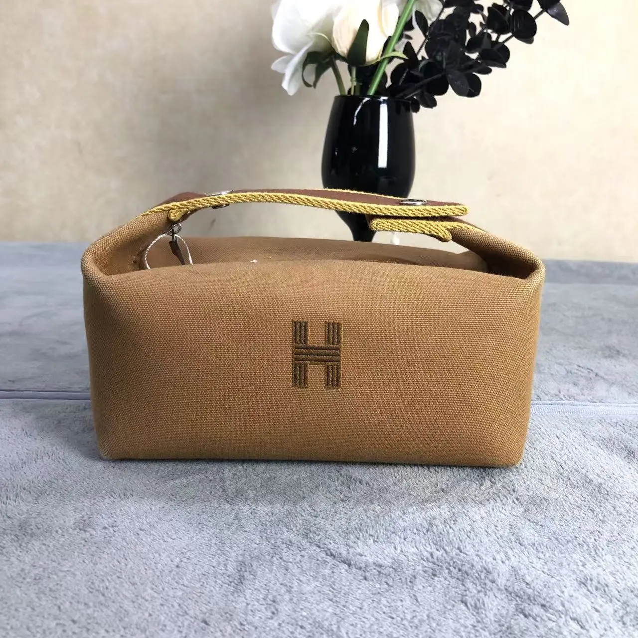 Pre-owned HERMÈS fabric Clutches & Wristlets Bride a Brac Toiletry Pouch 036321