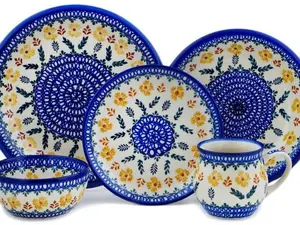 Polish Pottery 5-Piece Place Setting Golden Flower Garden