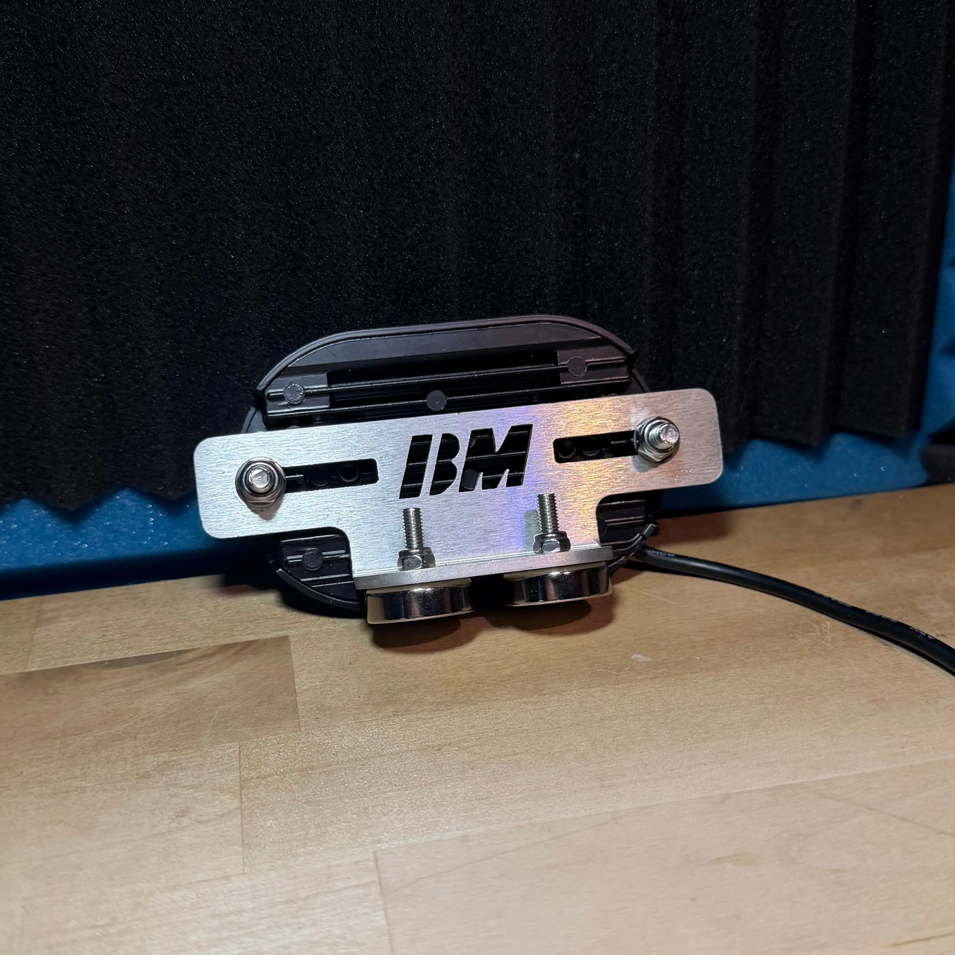 Angled Rock Light Brackets