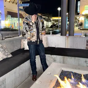 LA DEL JEFE men’s long sleeve shirt