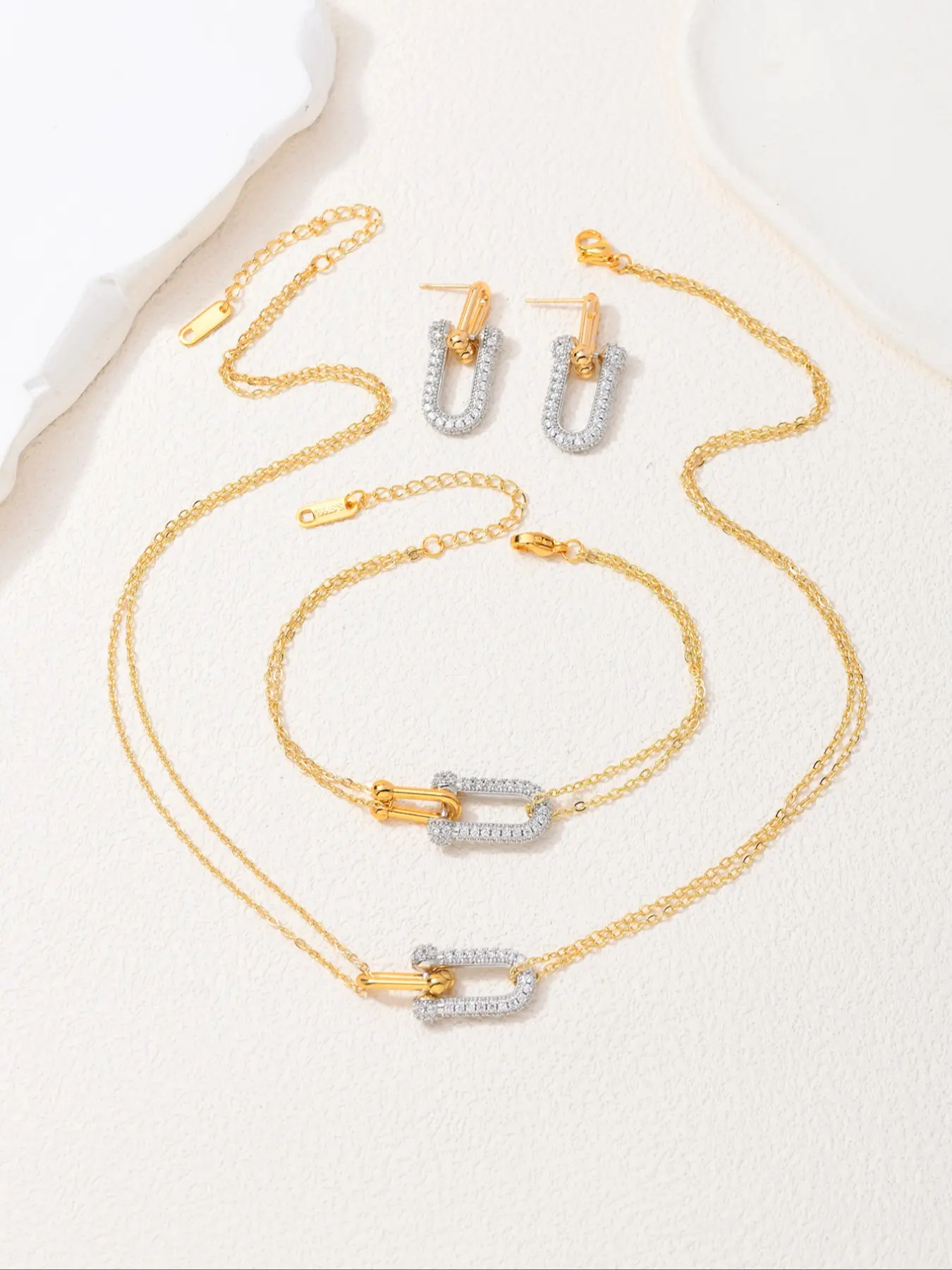 Stainless Steel Matching Jewelry Set with Rhinestones, U-Shaped Clasp Necklace Bracelet Earrings, Casual Style for All Seasons, Trendy Jewelry Set, Fashionable Jewelry Set