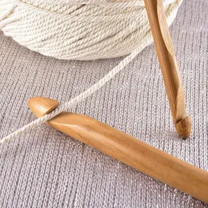12PCS Bamboo Crochet Hooks Set, Ergonomic Wooden Crochet Needles 3-10mm, Knitting Weave Yarn Craft Tools for Beginners Adults