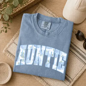 Hydrangea Blue Auntie Comfort Colors Shirt - Pregnancy Announcement to Auntie, New Aunt Era
