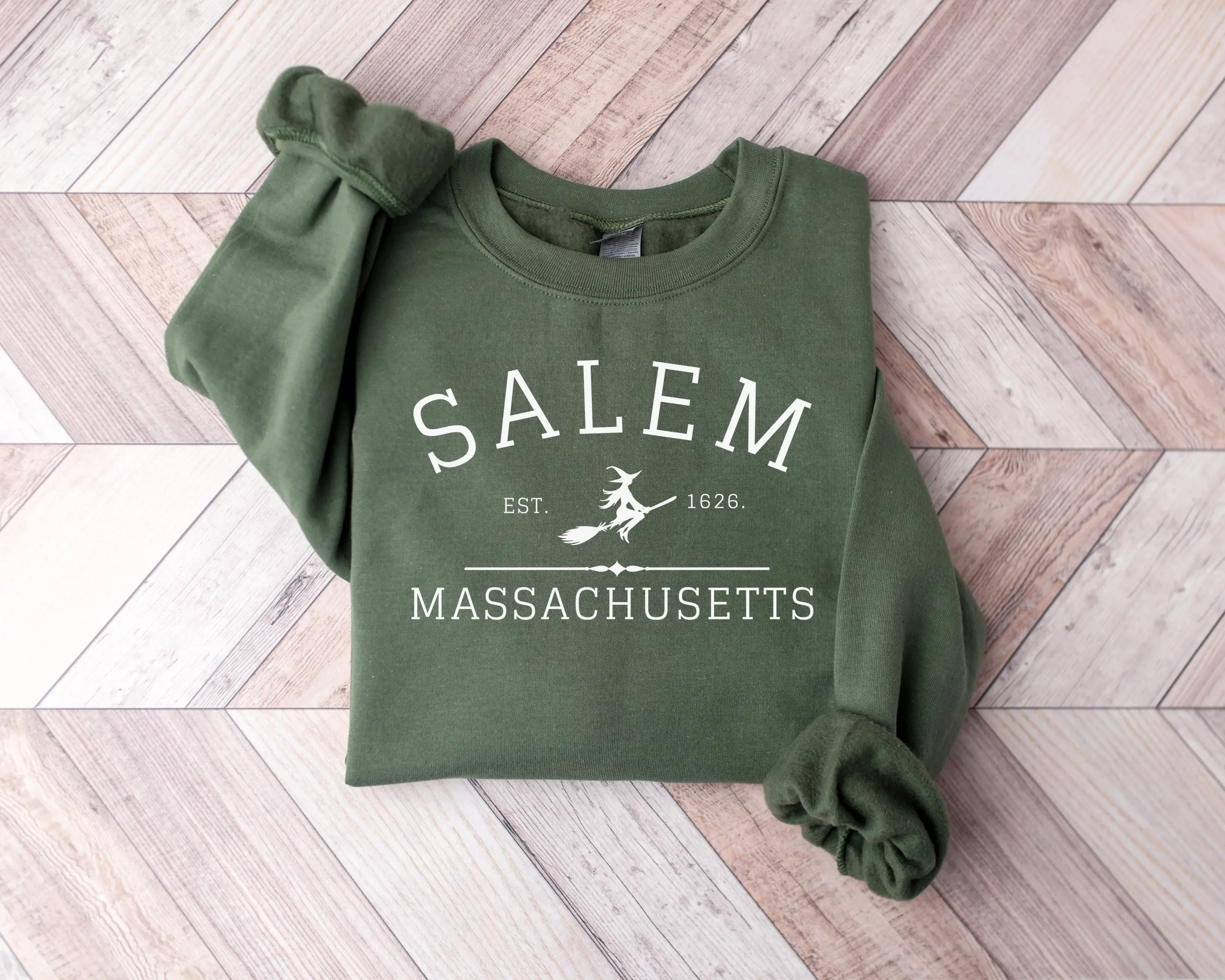Salem Massachusetts Sweatshirt, Halloween Sweatshirt, Fall Halloween Sweater, Witches Sweatshirt, Spooky Season, Halloween Party Shirt