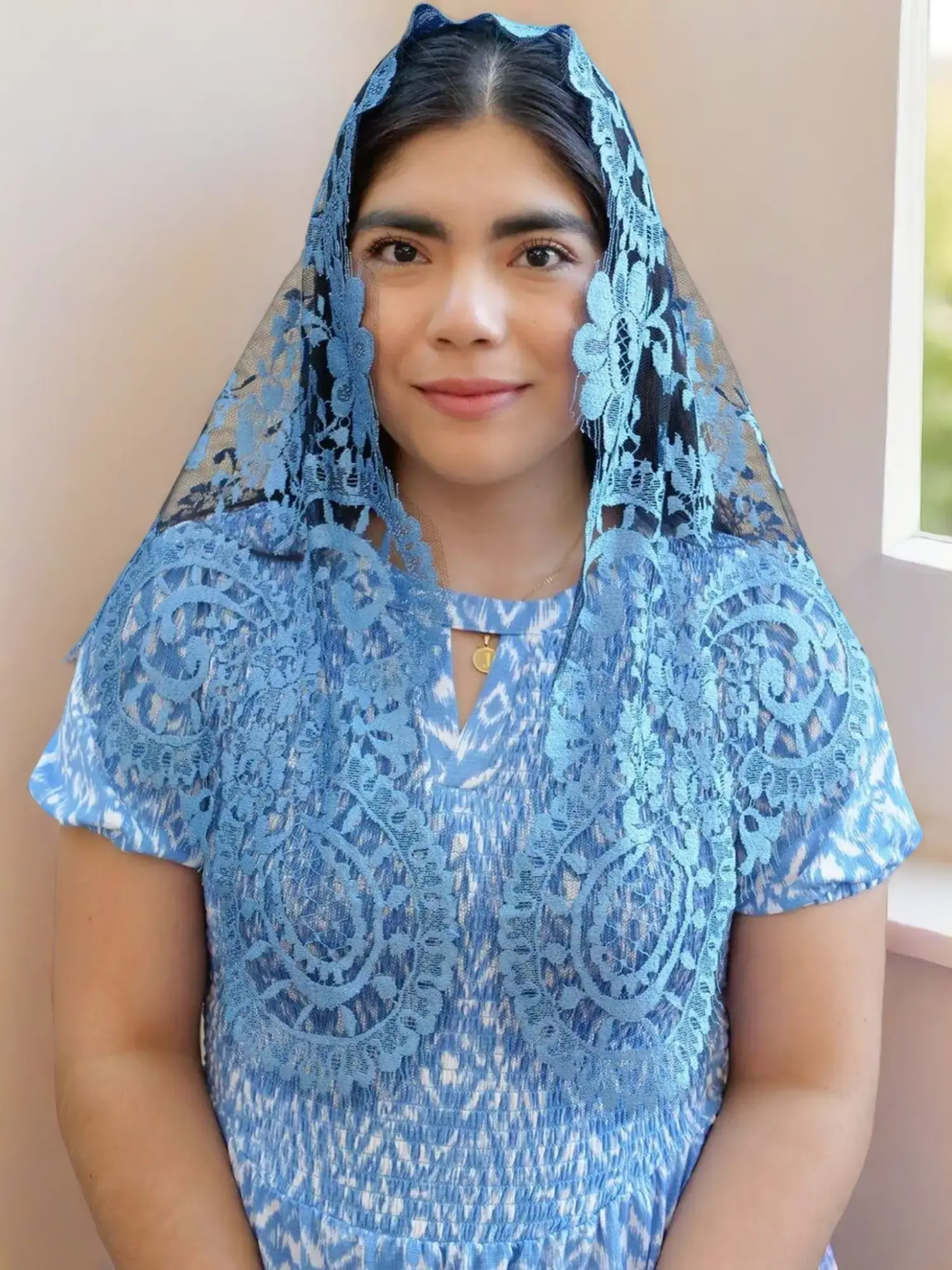 Spanish Style Lace Mantilla Veil – Elegant Church Head Covering for Women