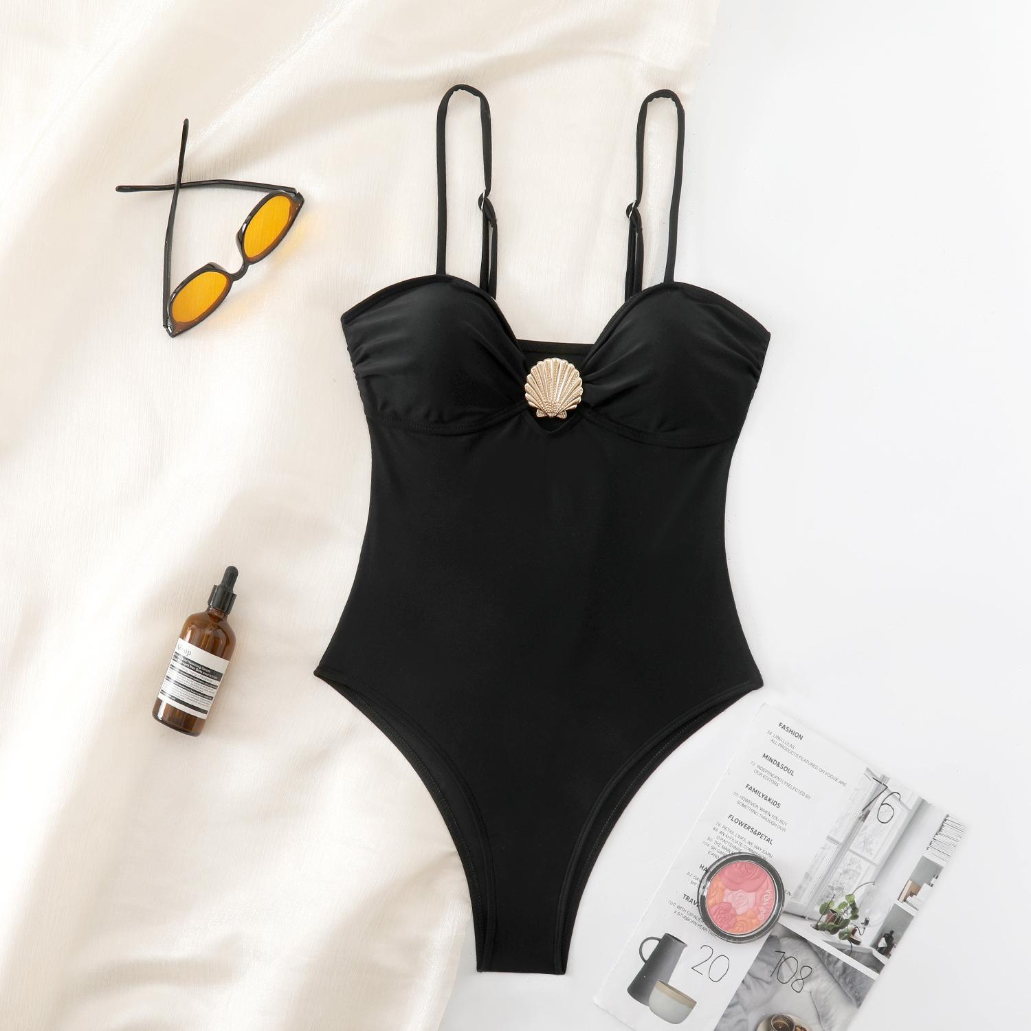 European and American sexy slim-fit women's swimwear wholesale in Xingcheng, nylon swimsuit with metal shell decoration, one-piece swimsuit