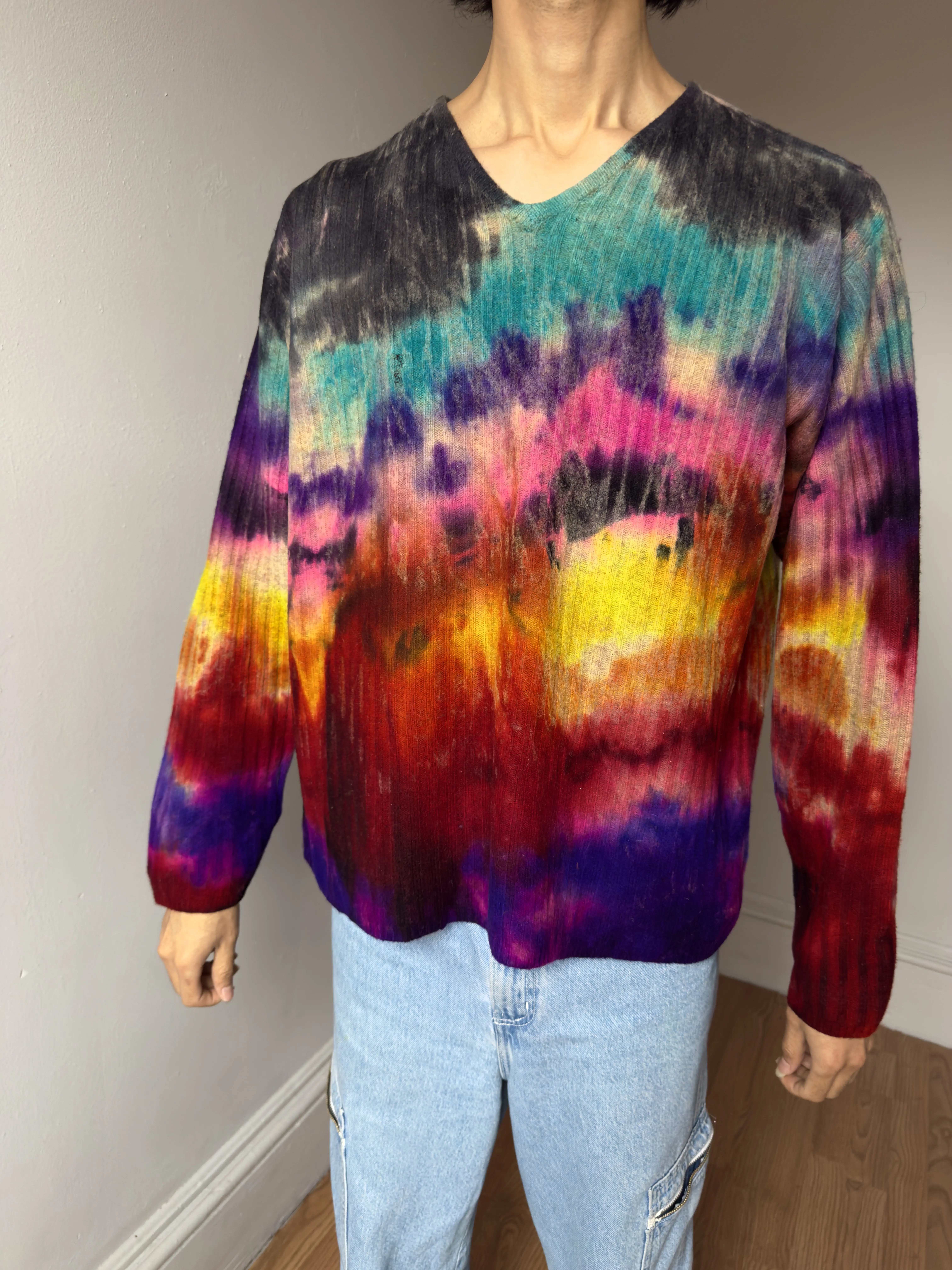 Men's L Maroon Rainbow v neck sweater 100% Lambswool