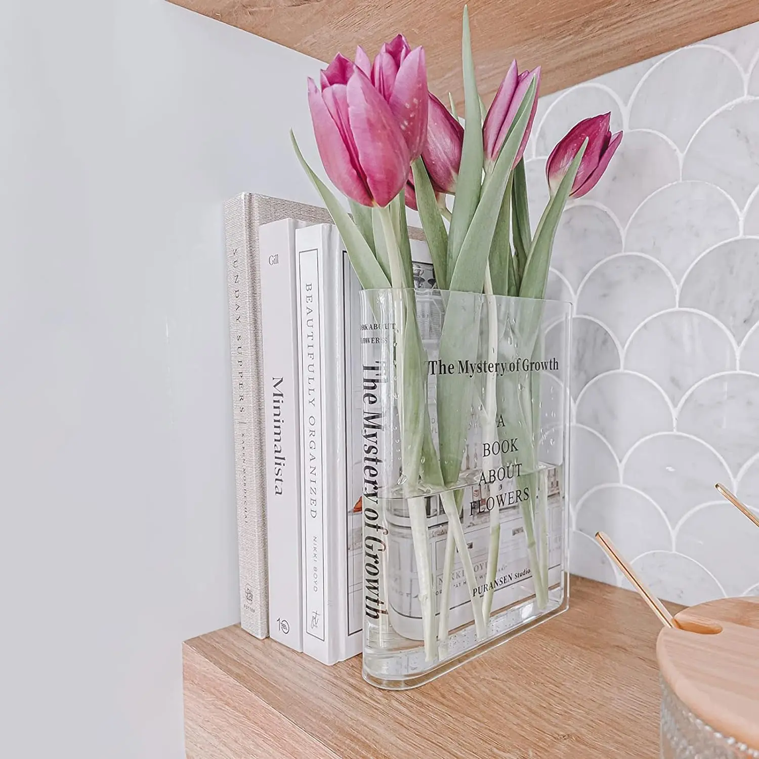 Acrylic Book Shaped Vase, Clear Acrylic Vase, Decorative Vase, 1 Count Creative Flower Arrangement Vase, Modern Desktop Flower Vase for Home Office Decor, Table Decor, Bookshelf Decoration, Vases Home Decor