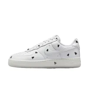 Nike Air Force 1 Low 'Houseflies' Men's All Seasons Casual Sneakers - White Leather Upper with Iconic Air Sole Unit