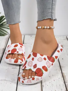 Women's Summer Thick Sole Anti-Slip Comfort Slippers, Outdoor Casual Strawberry Fruit Print Beach Sandals, Fashionable Large Size Shoes