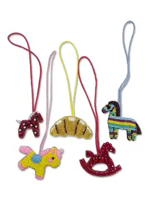 Creative Handmade Beaded Pendant, Horse and Bull Horn Bag Keychain, Versatile Animal Pattern Decor, All-Season Street Style Accessory