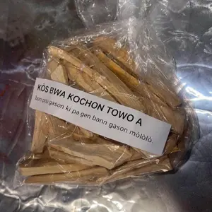 Kòs bwa kochon Towo a