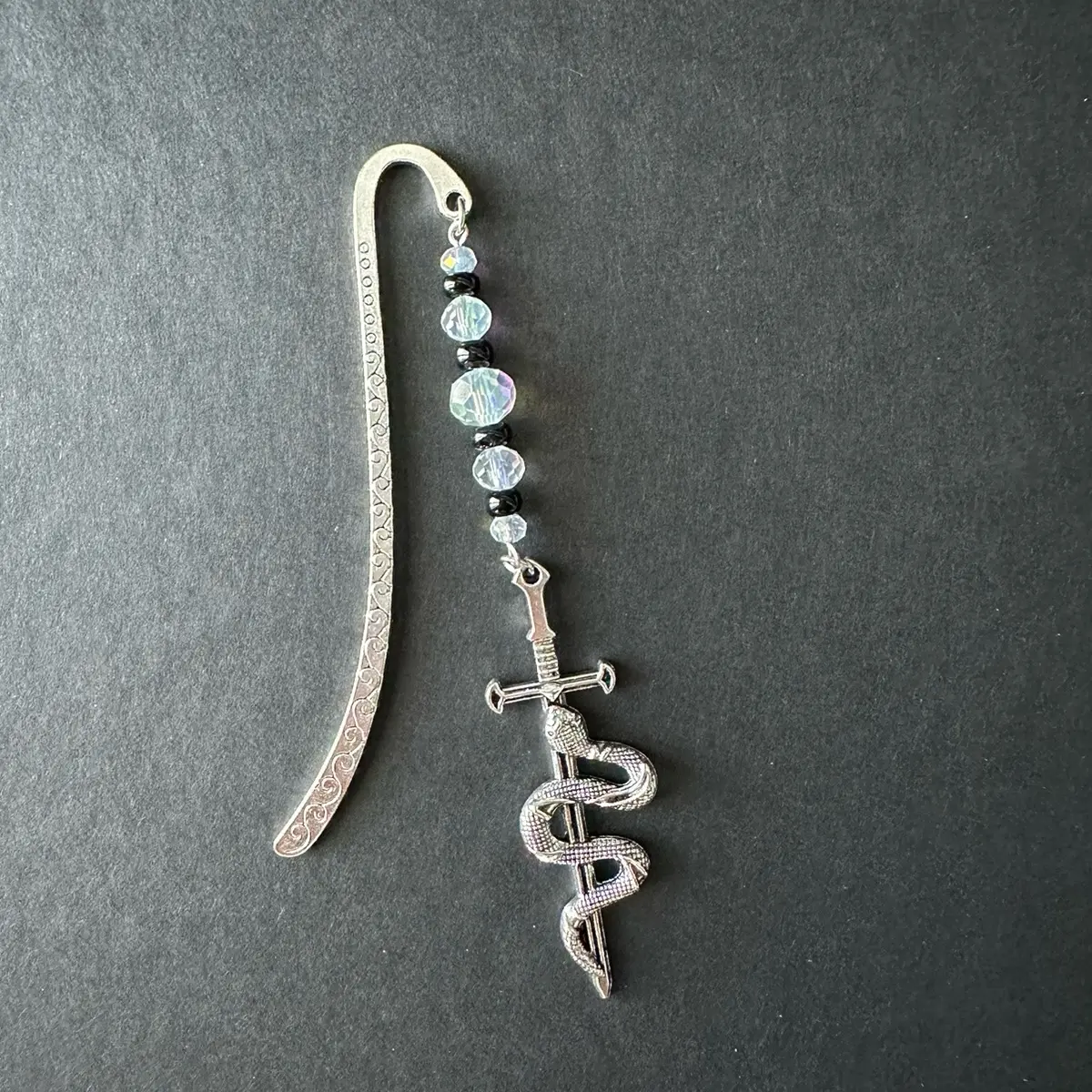 Snake and sword metal book bookmark (black beads)