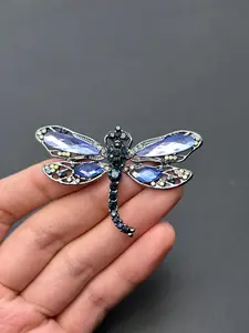 Vintage Butterfly Brooch Pin for Women, Durable Unique Personalized Clothing Accessory, Retro Style Fashion Jewelry, 1 Piece, Craftsmanship