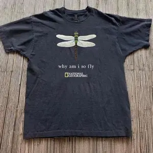 Dragonfly Why Am I So Fly Graphic T-Shirt Unisex Vintage Insect Nature Tee Funny Wildlife Shirt Gift for Bug Lover Gracphic Tee Trendy T-Shirts