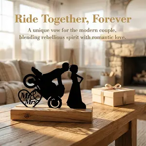 Mr & Mrs Motorcycle Metal Table Decor, Iron Biker Wedding Sign, Couple Motorcycle Sculpture, Wedding Gift Metal Art, Biker Couple Tabletop Decor