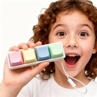 The white base has no lights.