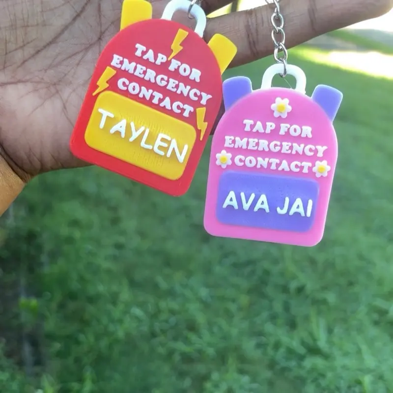 Personalized Emergency Contact Backpack NFC Keychain Bag Tag - Customizable Name Tags for Safety and Identification