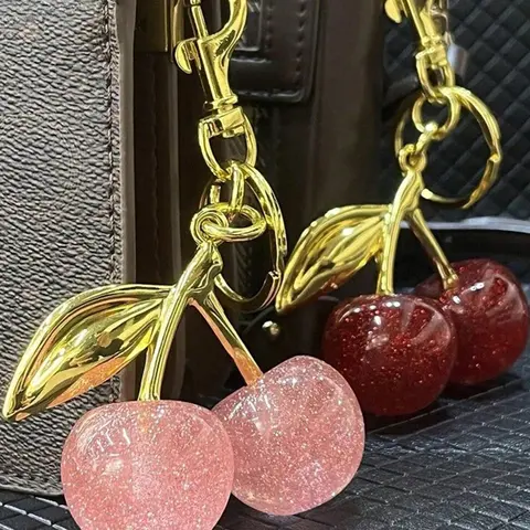 Crystal Cherry Pendant Keychain, Metal Key Ring Accessory, Perfect Gift for Family & Friends, Ideal for Bags & Daily Use, Bag Charms, Fruit Keychain, Keychain Decor, Keychain For Purse, Keychain Accessories