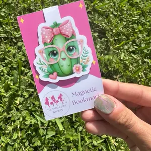 Plant Lover Bookmarks - Magnetic & Glossy Succulent-Themed Bookmarks Printed on Glossy Photo Paper with Holographic Laminate Overlay for Plant Moms and Bookworms