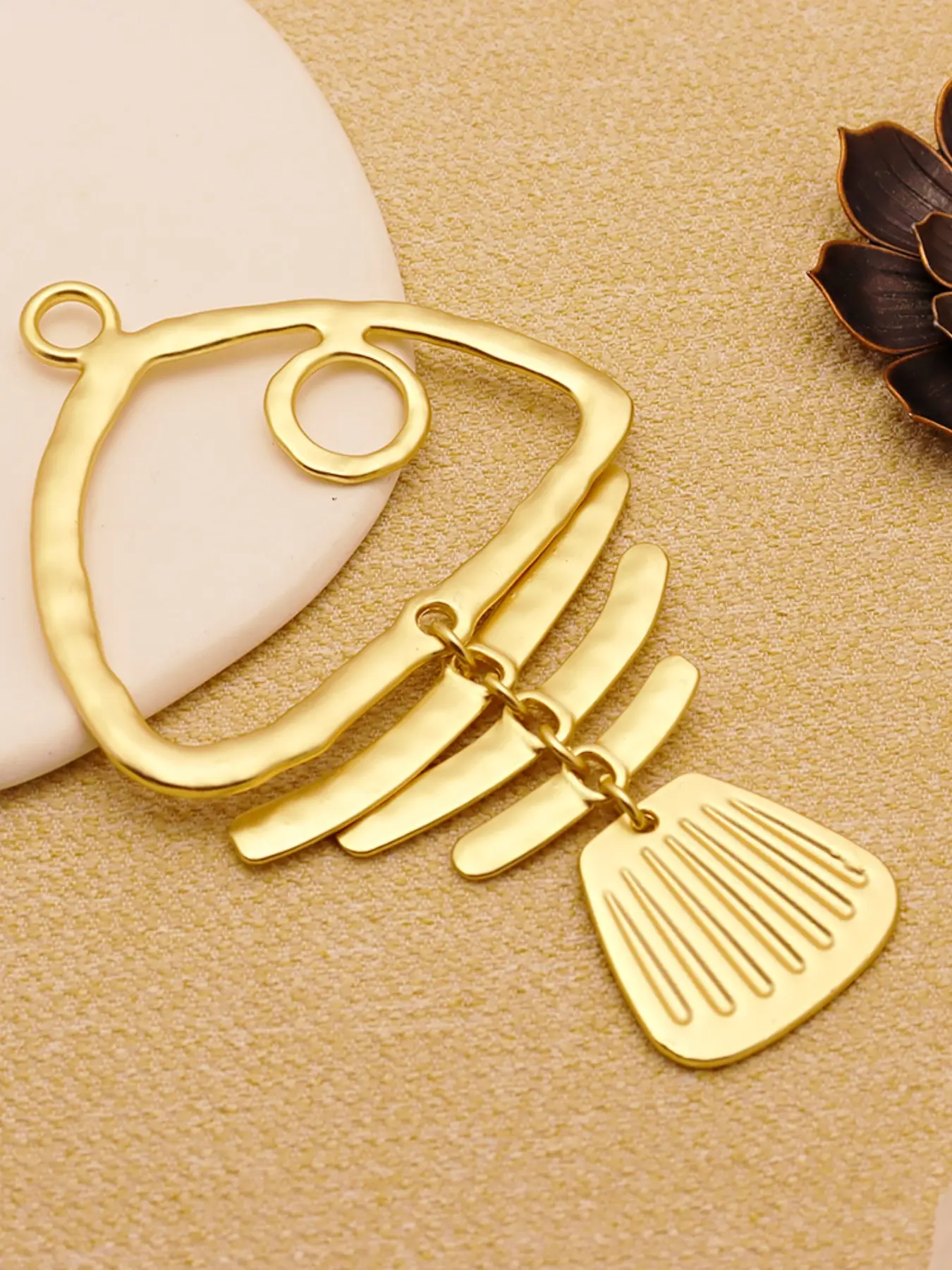 1 Piece Matt Gold Color Large Fish Bone Skeleton Charms Pendants Decorative Charm for DIY Necklace Jewellery Making Findings Accessories Animal Pendant Art Charms