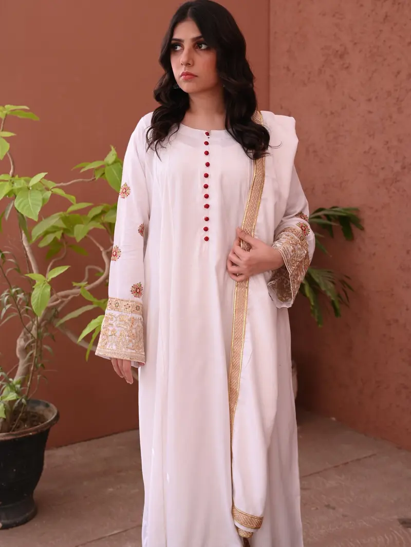 white pakistani dress with colored scarf - TikTok Shop white pakistani dress with colored scarf - TikTok Shop