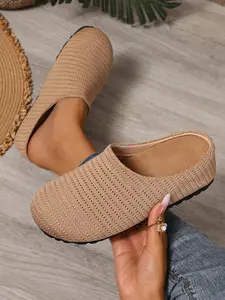 Women's Fashion Flat Mules, Low Heel, Slip-On, Closed Toe, Comfortable Casual Shoes, Perfect for Daily Wear, Stylish and Practical